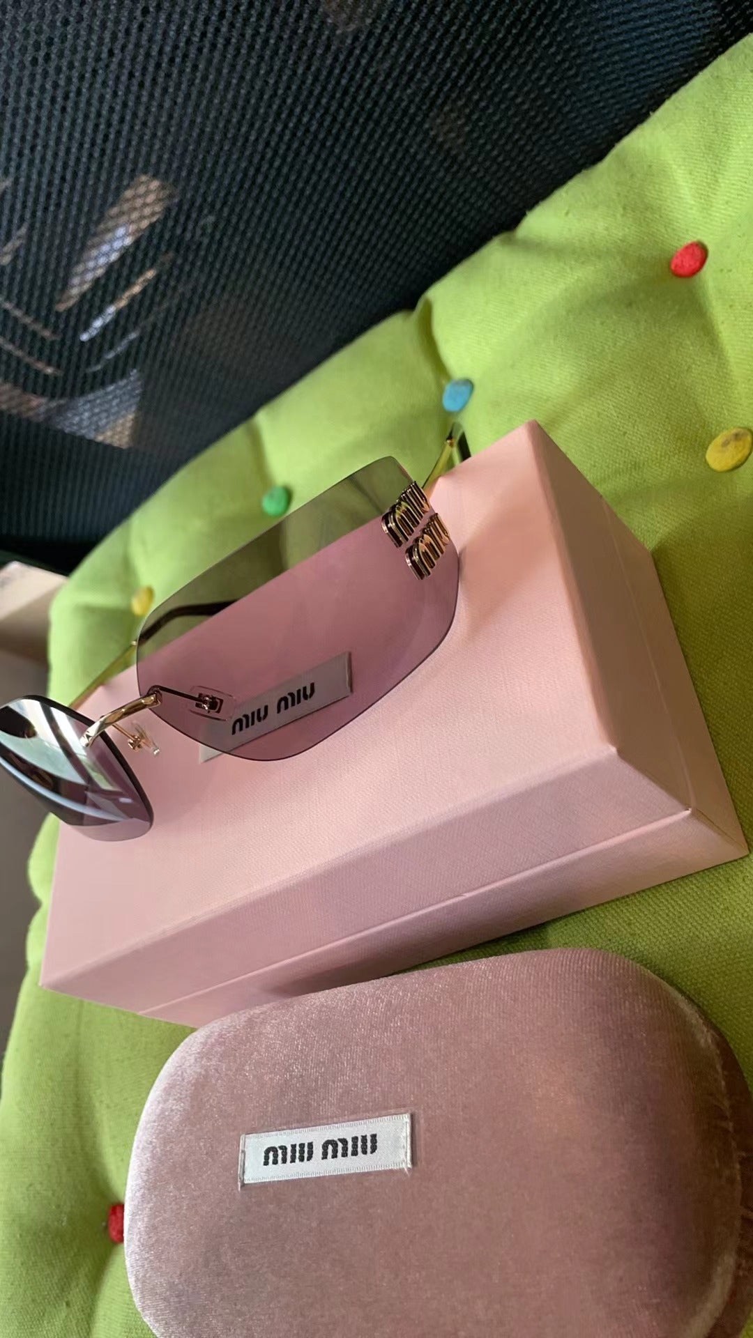 Men's and women's accessories sunglasses Miu