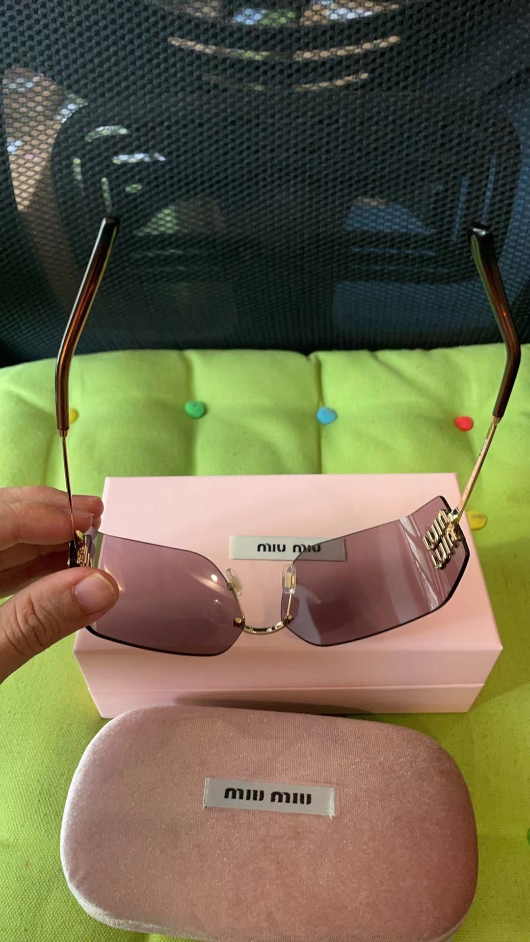 Men's and women's accessories sunglasses Miu